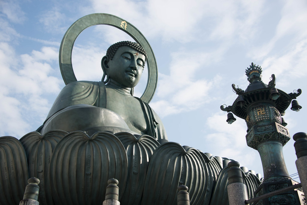 日本三大大仏の一つである高岡大仏