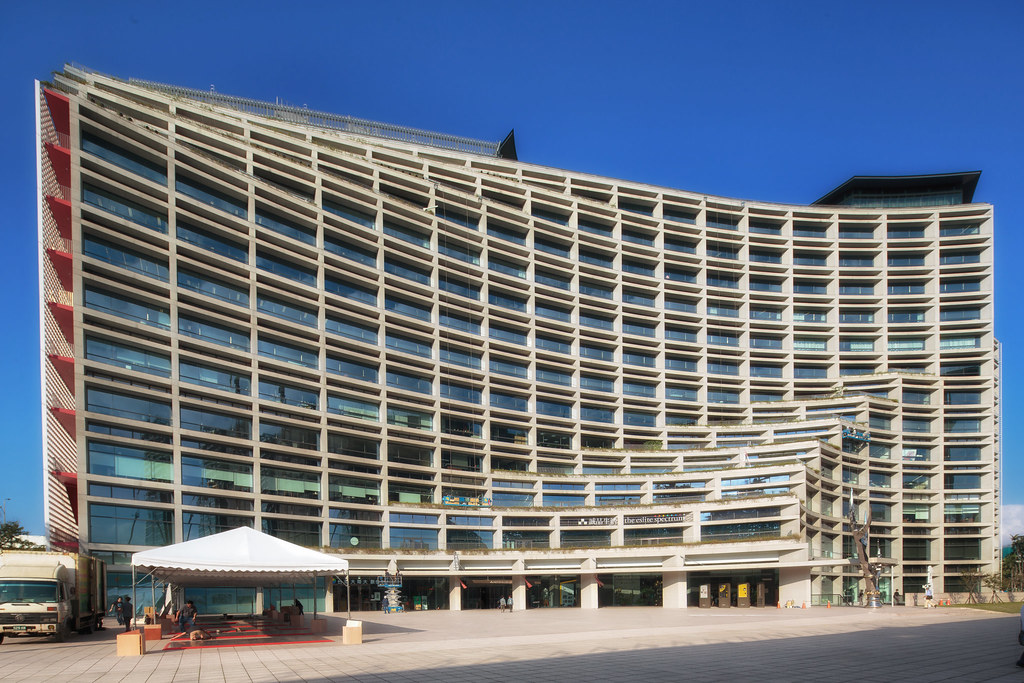 歴史的な建物をリノベーションした誠品生活松菸店