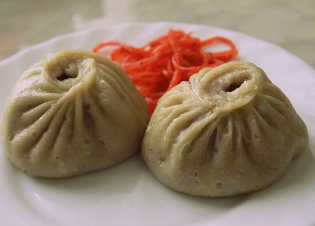 モンゴルの伝統的な料理ボーズ