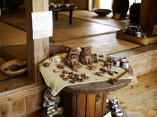 沖縄でシーサー作りを体験