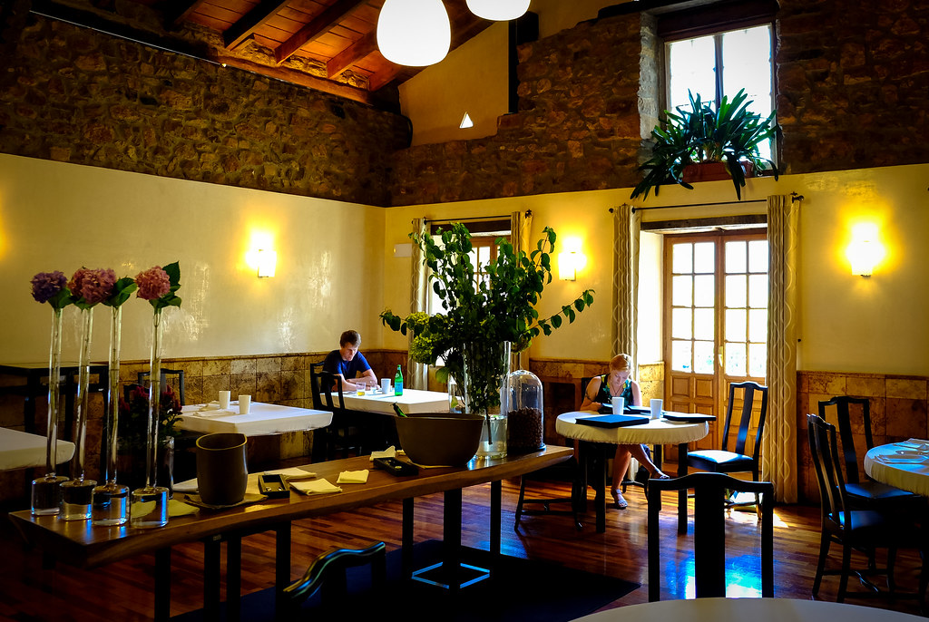 アスドール・エチェバリ店内　スペイン