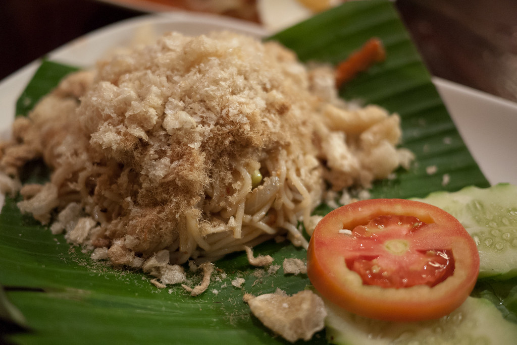 バンコクで人気のレストラン「ソムタム・ヌア」で楽しむディナー