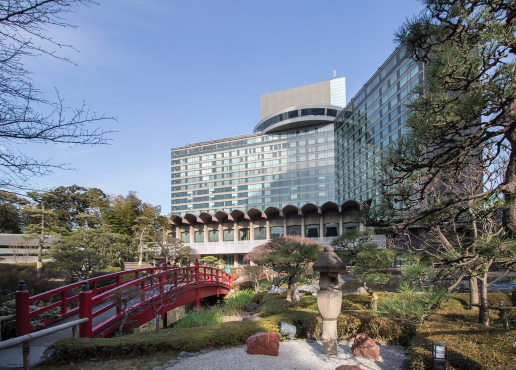 ホテルニューオータニの外観と庭園