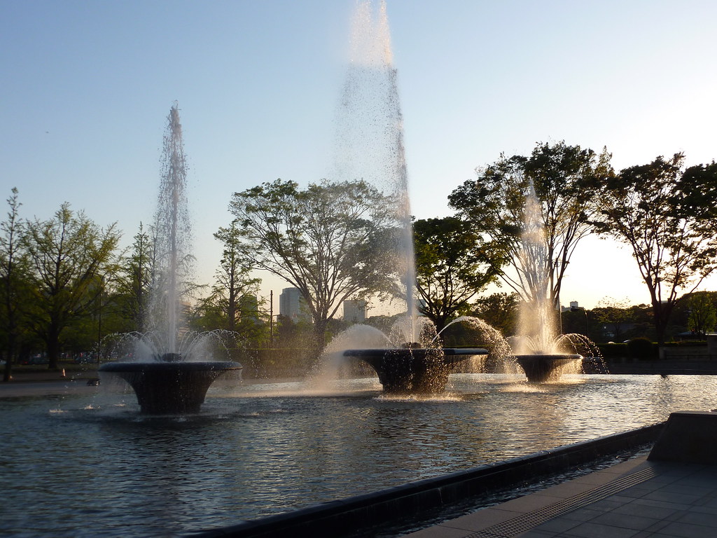 ゆったりとした時間を過ごせる和田倉噴水公園
