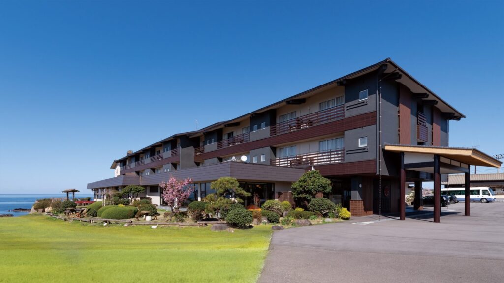 佐渡島にある宿泊施設「佐渡リゾートホテル吾妻」