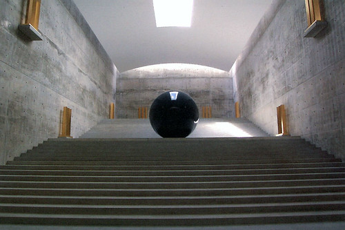 現代アートの聖地である直島の地中美術館