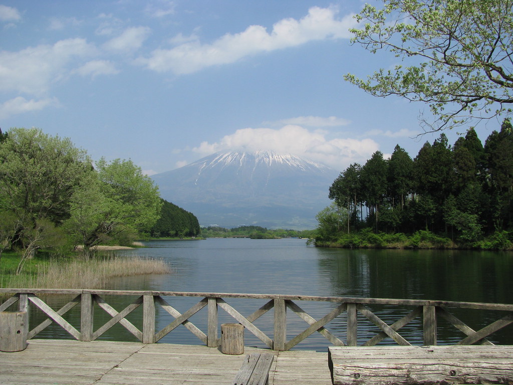 富士山を背景にした絶景を楽しめる田貫湖