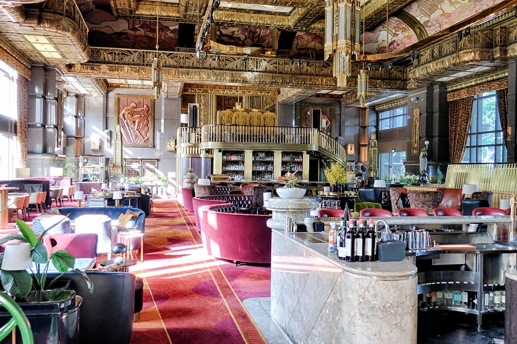 2回目のシンガポール観光で立ち寄りたい豪華バー「Atlas Bar」