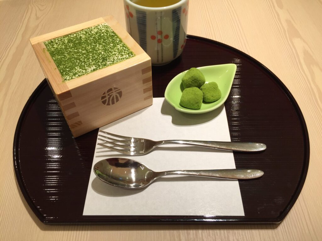 京都の夜カフェ