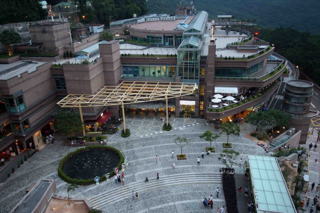 ピーク・ギャレリアでショッピング