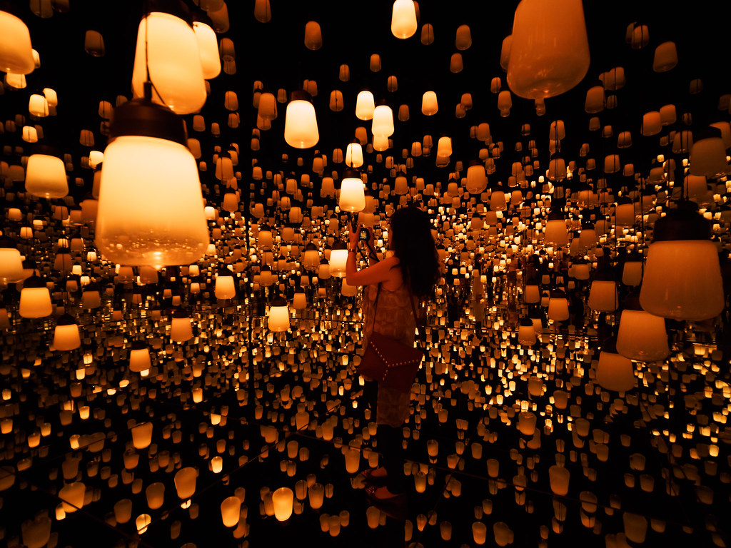 チームラボボーダレスのデジタルアート