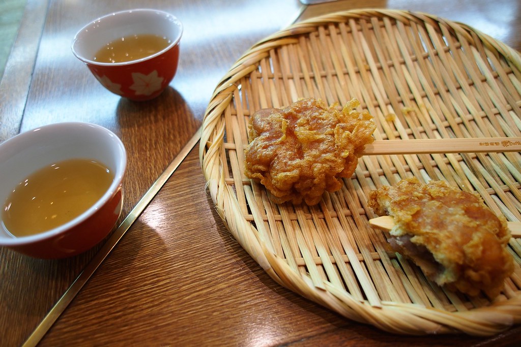 宮島の名物「もみじ饅頭」