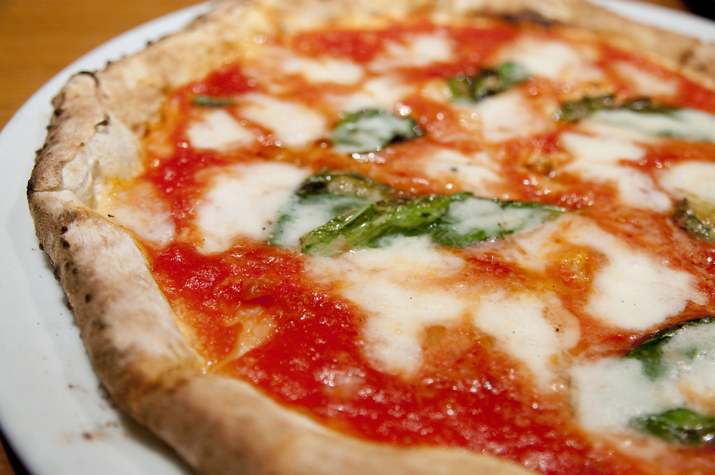 天理観光農園 CAFE WAWAでピザを食べる