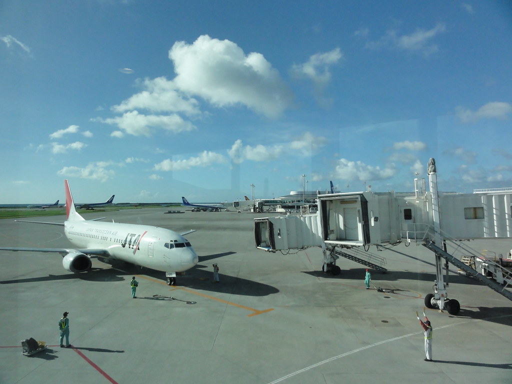 沖縄空港からタクシー利用のおすすめ