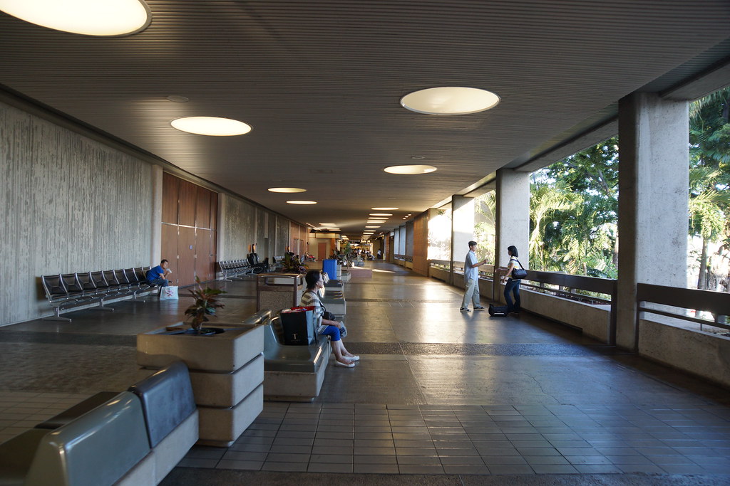 空港ラウンジをお得に利用