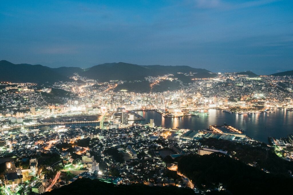 長崎の稲佐山から眺める夜景は美しい