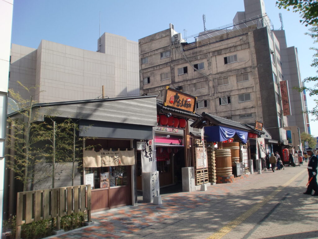 かごっまふるさと屋台村で地元料理を堪能