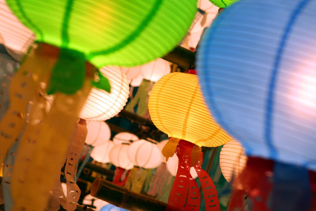 幻想的なランタンの灯り