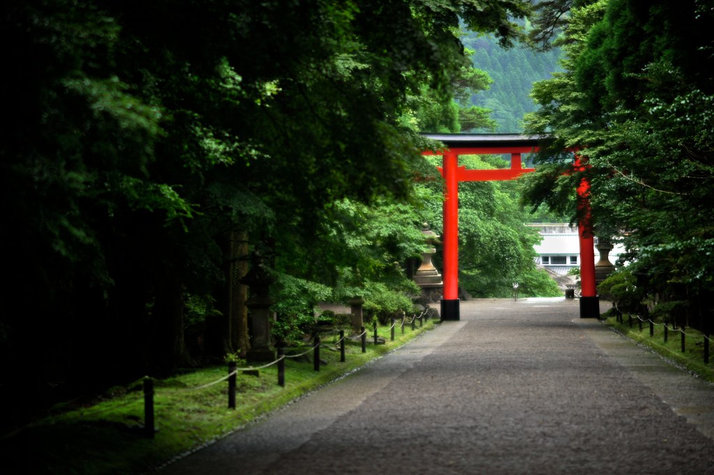 鹿児島県霧島市に位置する歴史ある神社