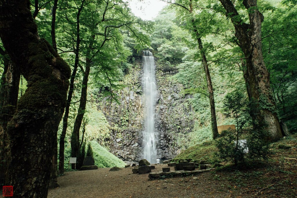 玉簾の滝　山形県の絶景スポット
