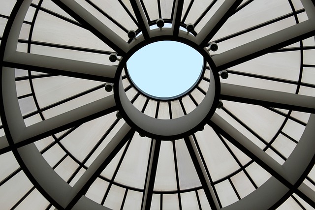 天窓から差し込む光