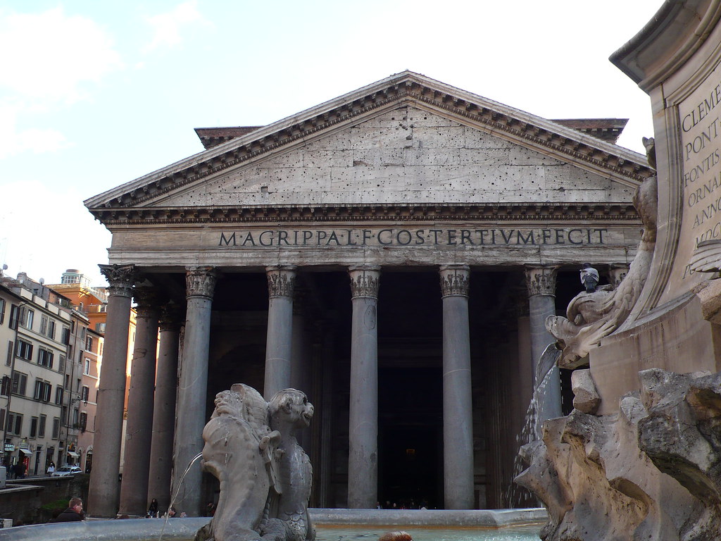 古代ローマ時代の建築物パンテオン