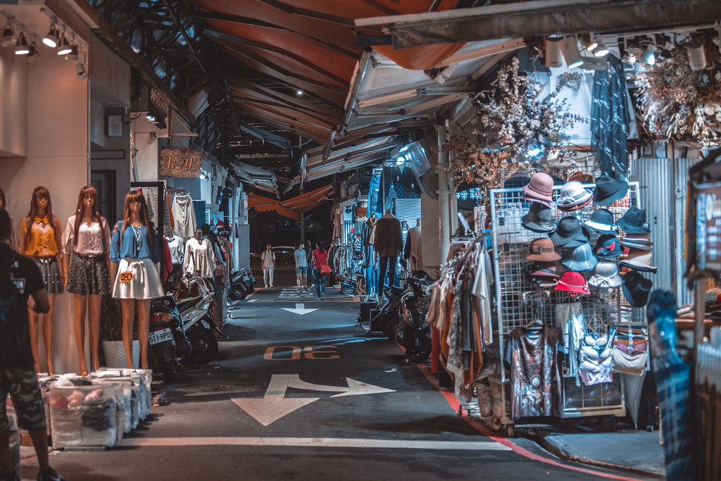 台北観光でショッピングを楽しみたい五分埔