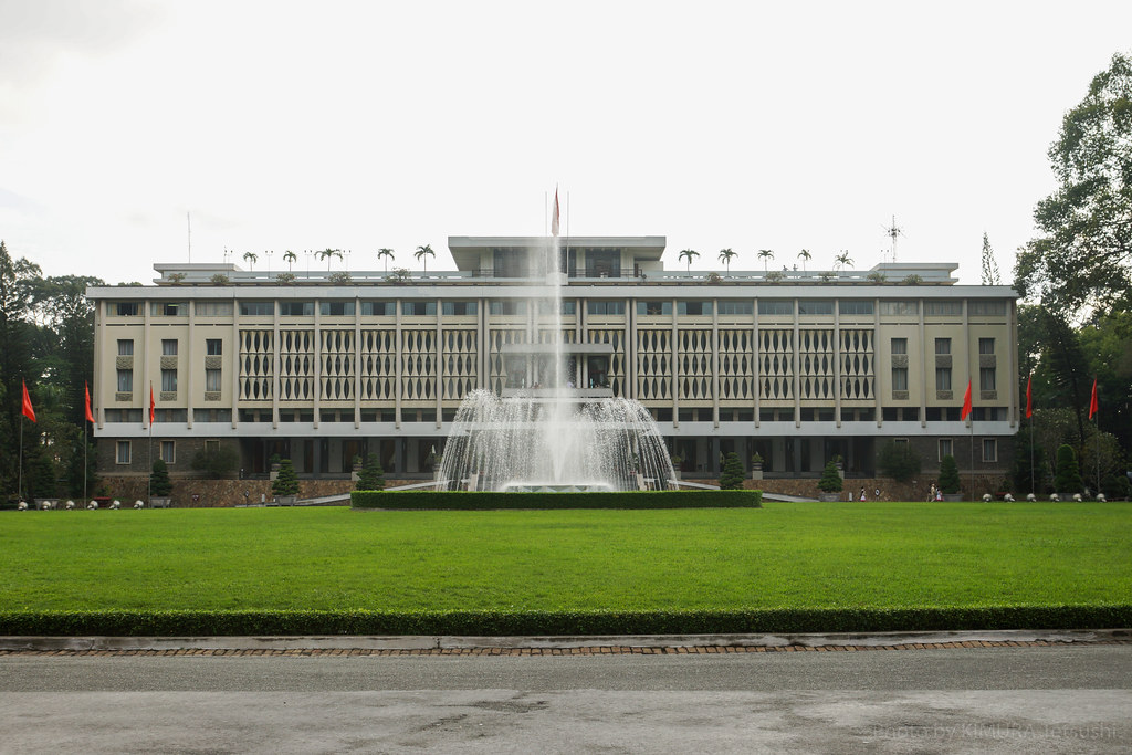 歴史を感じられる重要な観光スポット統一会堂