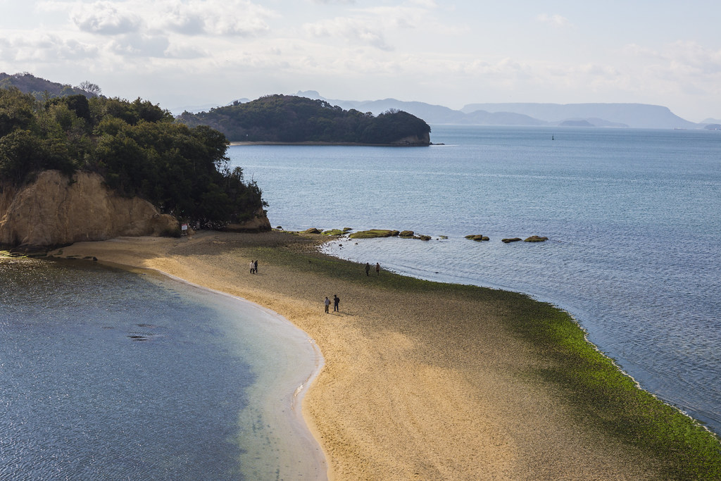 干潮の奇跡が体験できるエンジェルロード