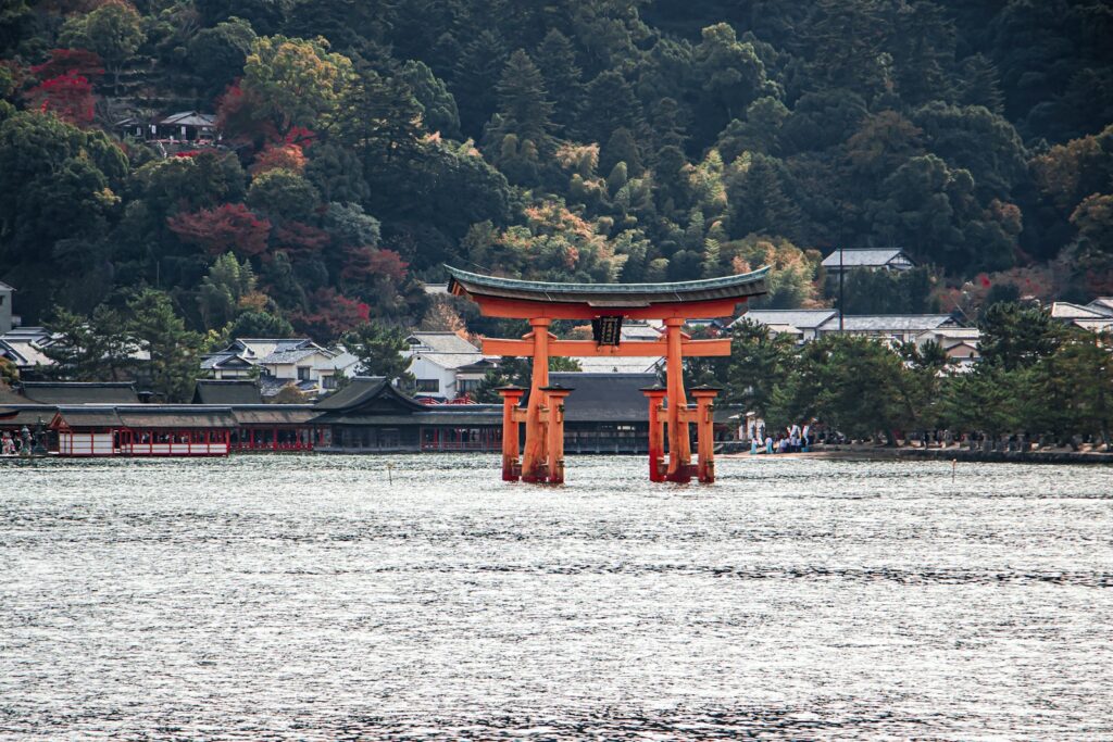 厳島神社の鳥居