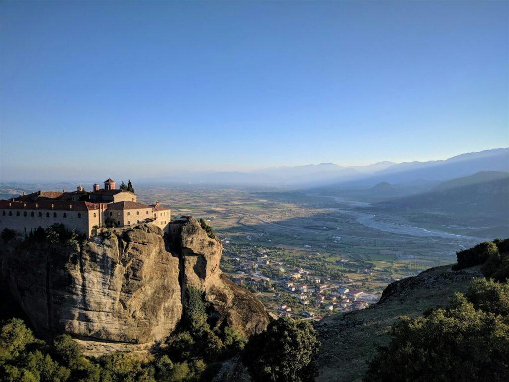 メテオラの観光名所アギオス・ステファノス修道院