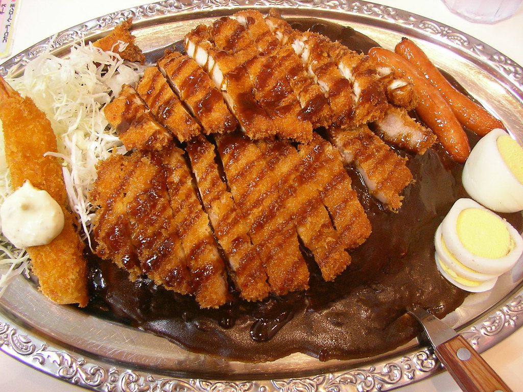 たくさんのトッピングがのっているゴーゴーカレー