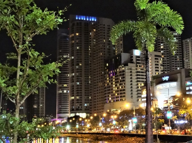 ペナン島のガーニードライブホーカーセンター