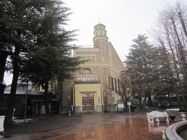 千人風呂に入浴できる片倉館