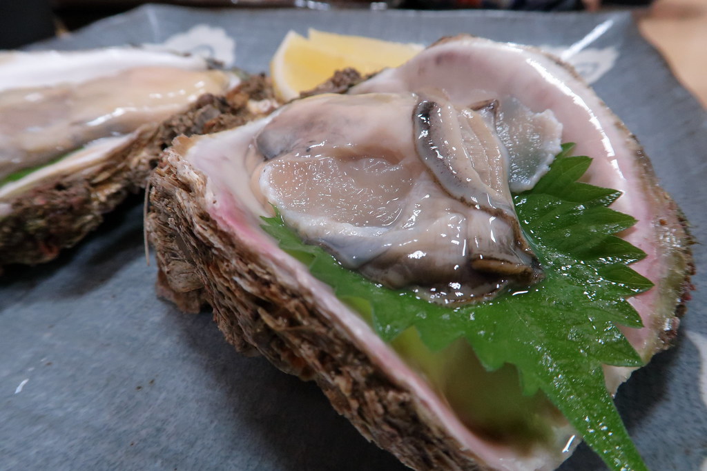 のと千里浜では新鮮な食材を使った料理が楽しめる