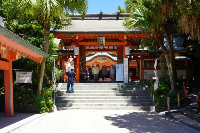 宮崎県宮崎市の青島に位置する神社/
青島神社