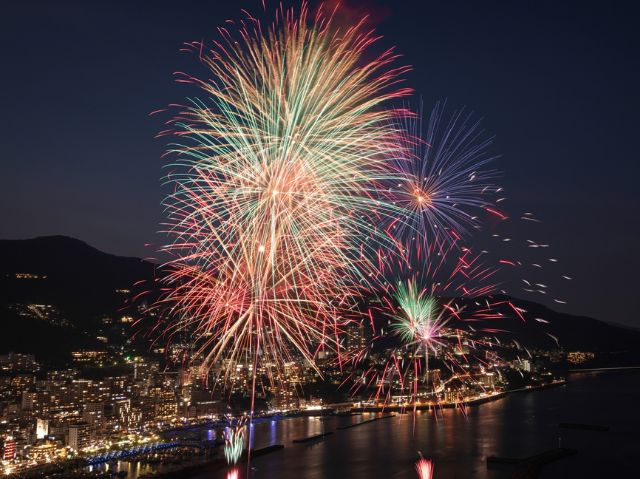 対策KW「夏の夜空を彩る花火」