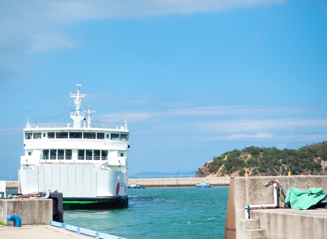 直島に向かうフェリー
