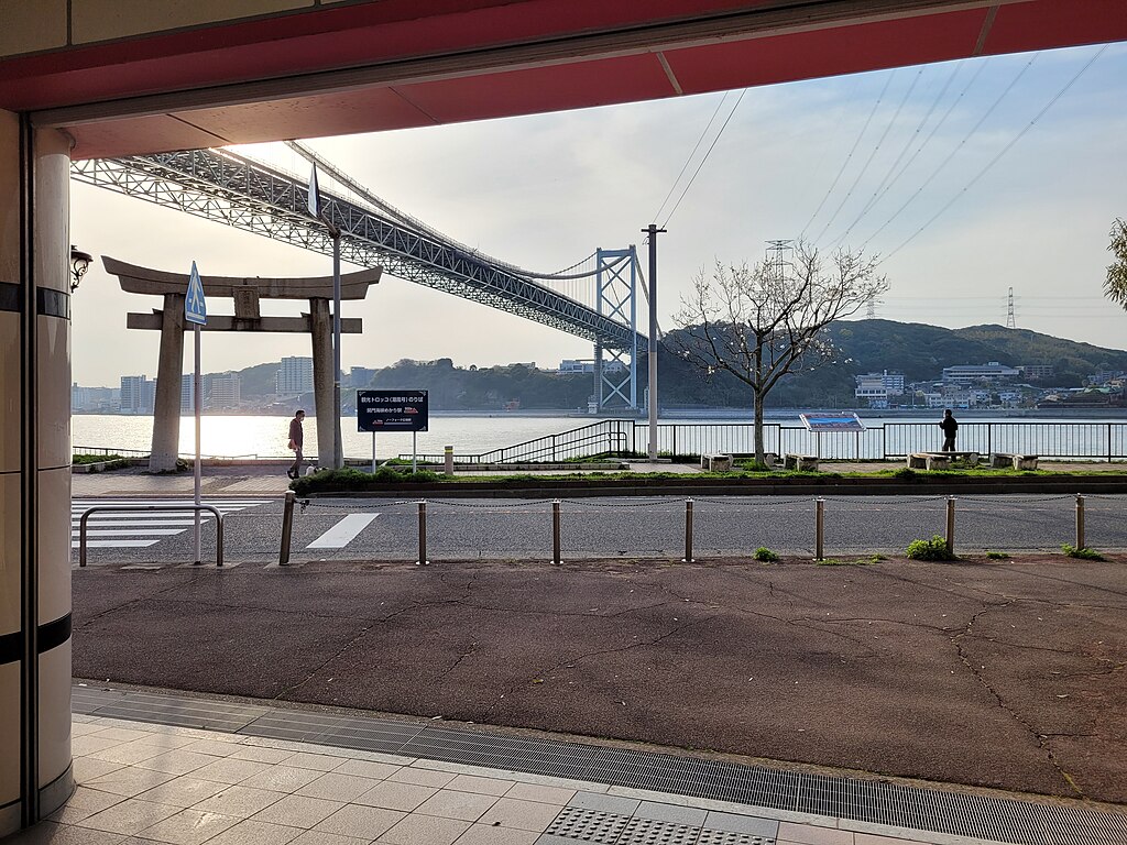 関門海峡の長閑な風景