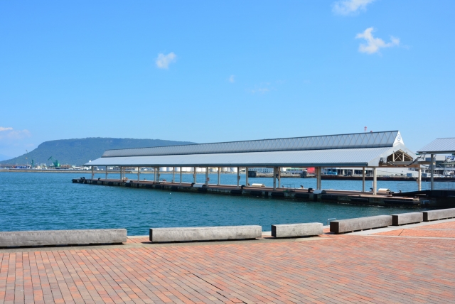 宝伝港のフェリー乗り場
