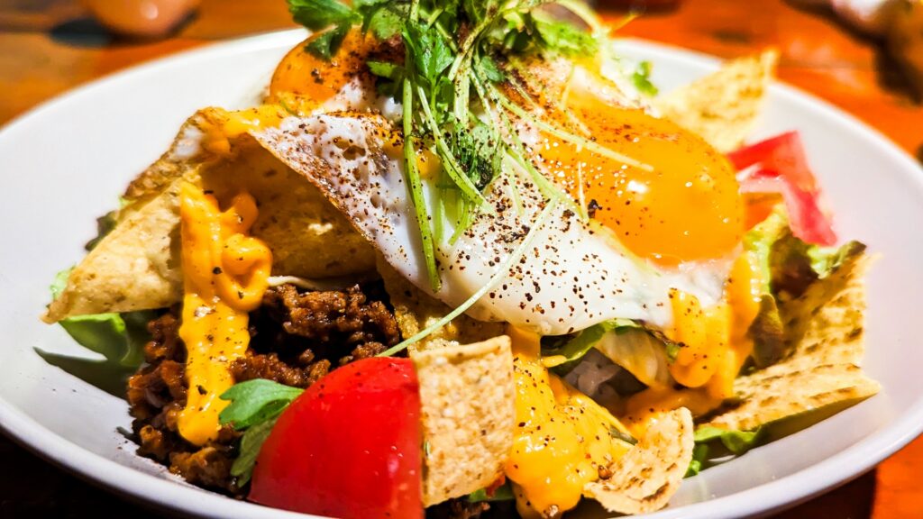 沖縄名物のタコライス