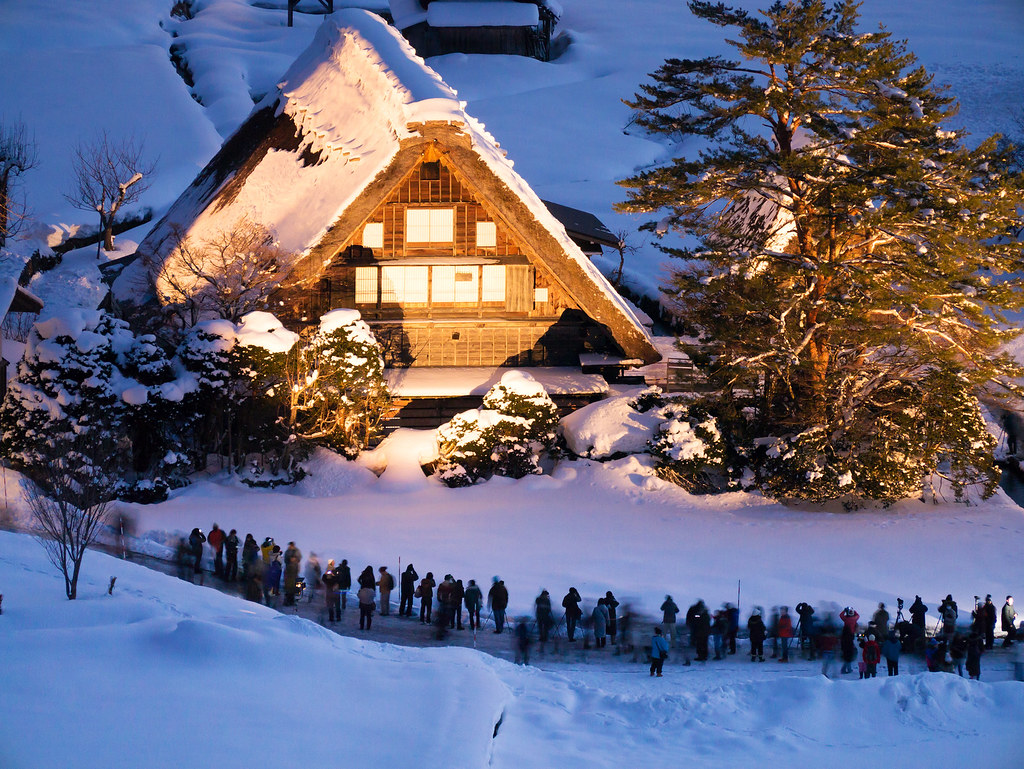 白川郷でライトアップイベントを楽しもう