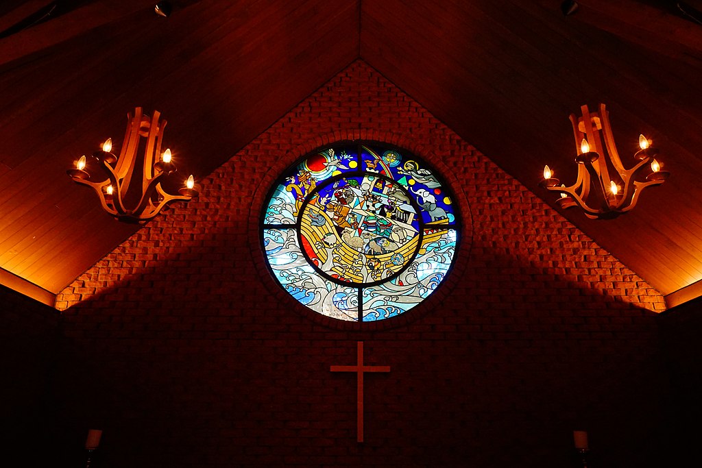 美しいガラスアートが鑑賞できる藤城清治美術館