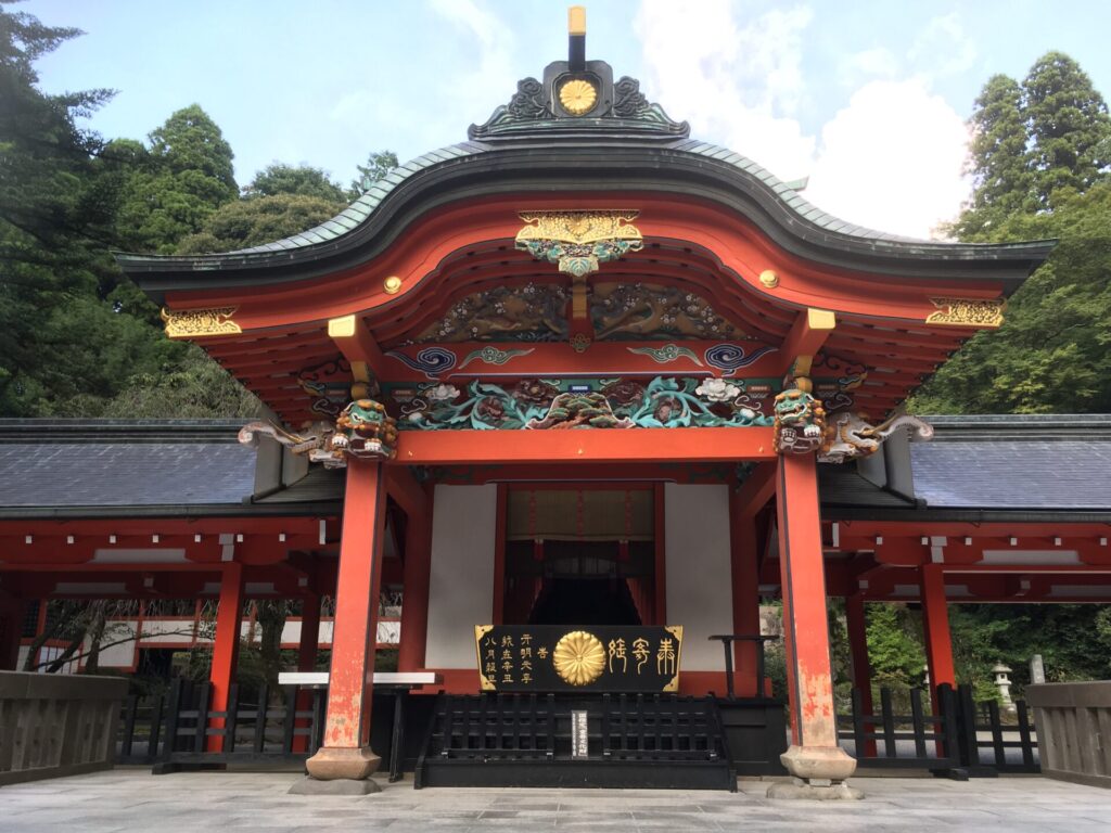 霧島神宮(拝殿正面)
