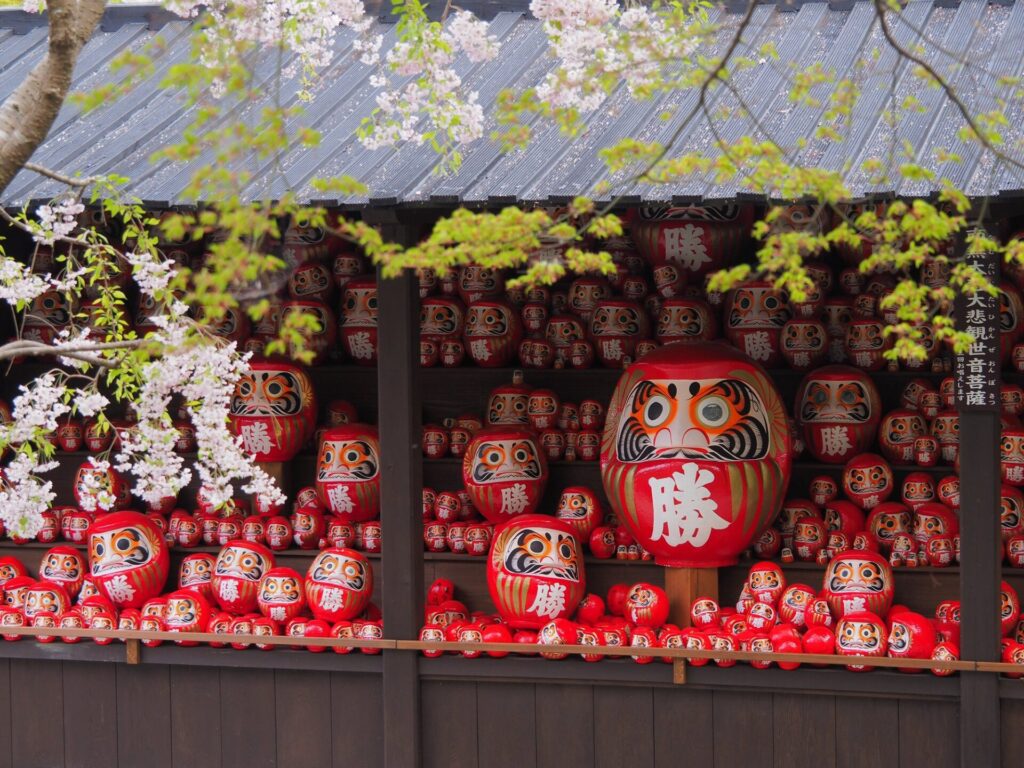 北摂観光おすすめ～勝尾寺の勝ちダルマ～