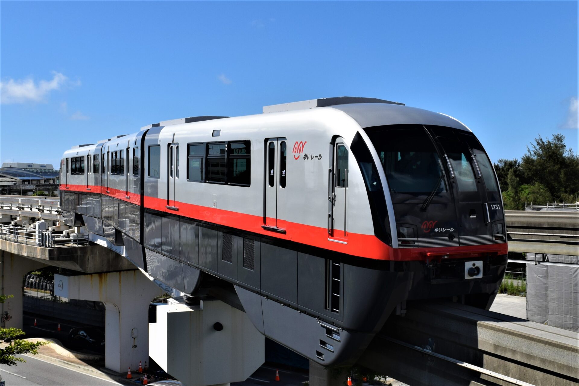 ゆいレールでかしこくお得に沖縄観光