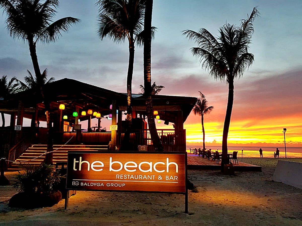 日本から近い海外・グアムで訪れたい、絶景が見えるレストランthe beachの外観