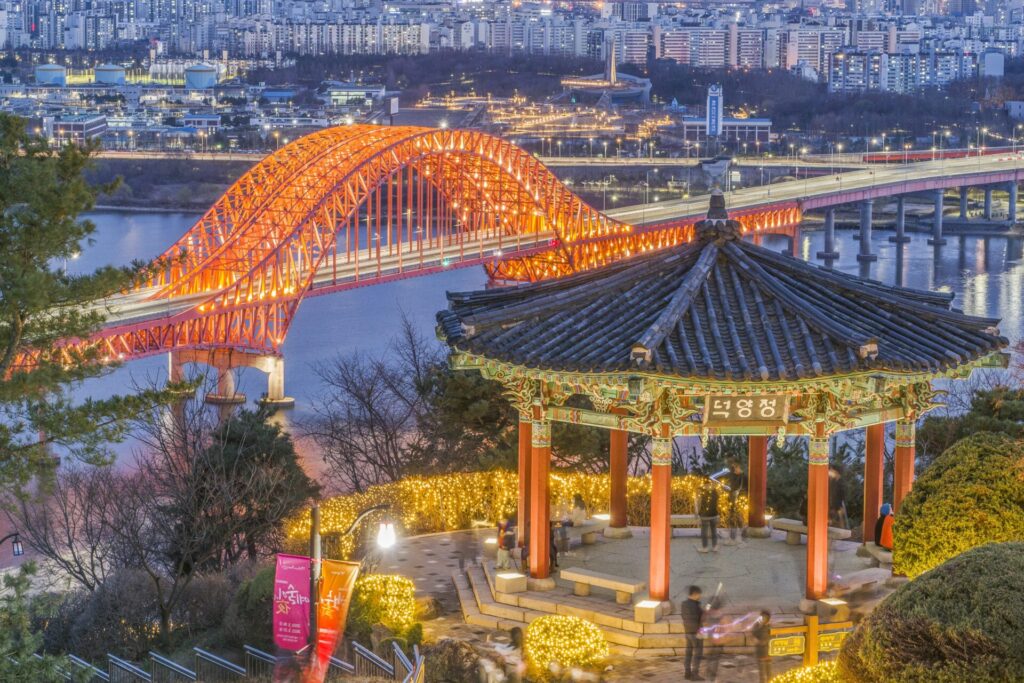 高陽（コヤン）にある「幸州山城（ヘンジュサンソン）」と「傍花大橋（パンファテギョ）」の景色