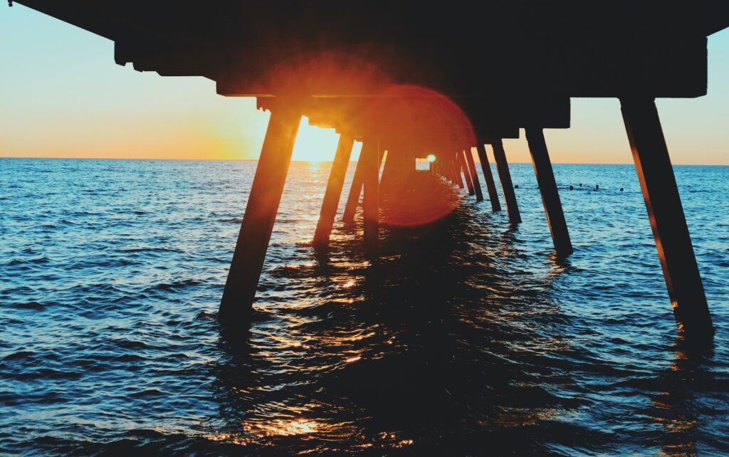 グレネルグビーチと夕焼け