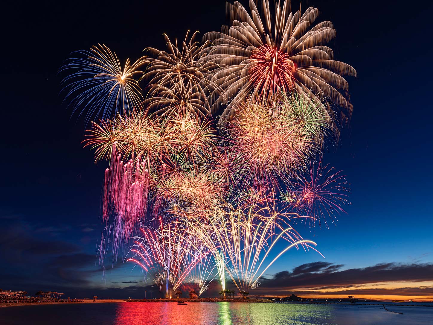 海洋博公園花火大会